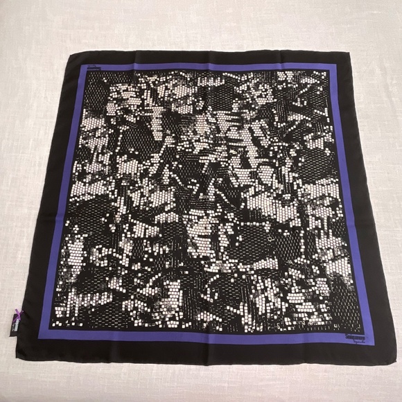 Sinequanone Paris Black White Geometric Print Silk Scarf Signed Hand-rolled NEW - Picture 13 of 15